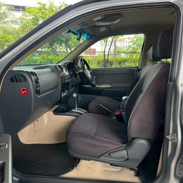 Isuzu D-MAX Double Cab 3.0 AT ปี 2011 16