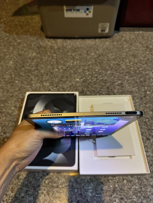 ขายiPadAir5M1สีดำ64กิ๊กมีกล่องสวยๆใช้งานดีถูกมากก 3