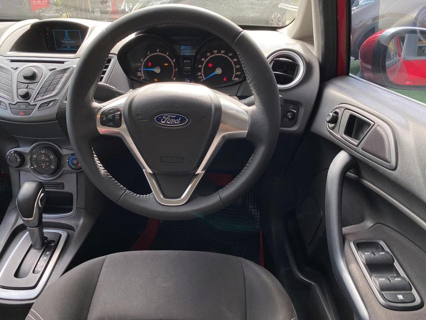 Ford Fiesta รุ่น Trend เกียร์อัตโนมัติ เครื่อง1.5cc.เบนซิน ปี2011 คะ