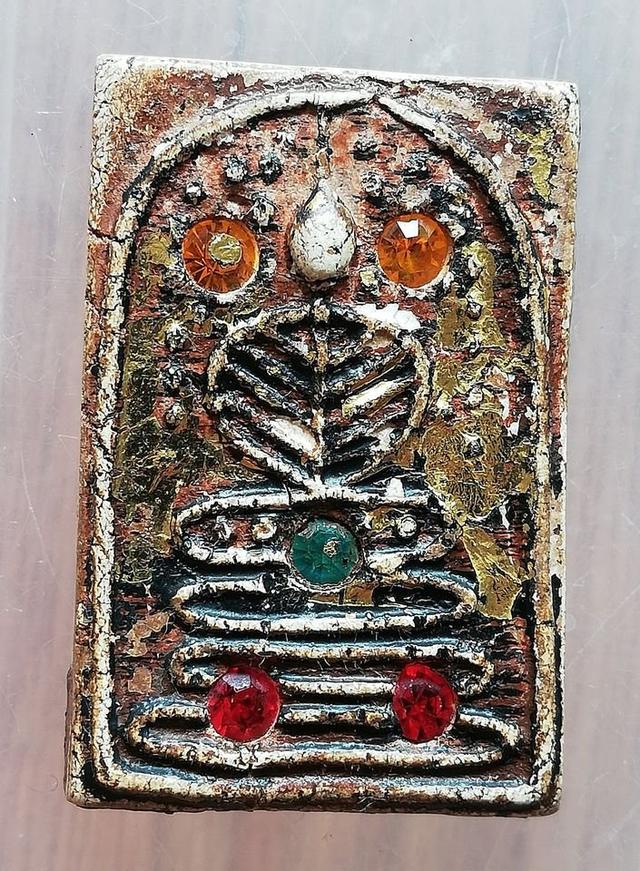 พระสมเด็จกรุวังหน้า ลงรักปิดทองประดับพลอยหลังสมเด็จโตสอนหนังสือ รูปที่ 8