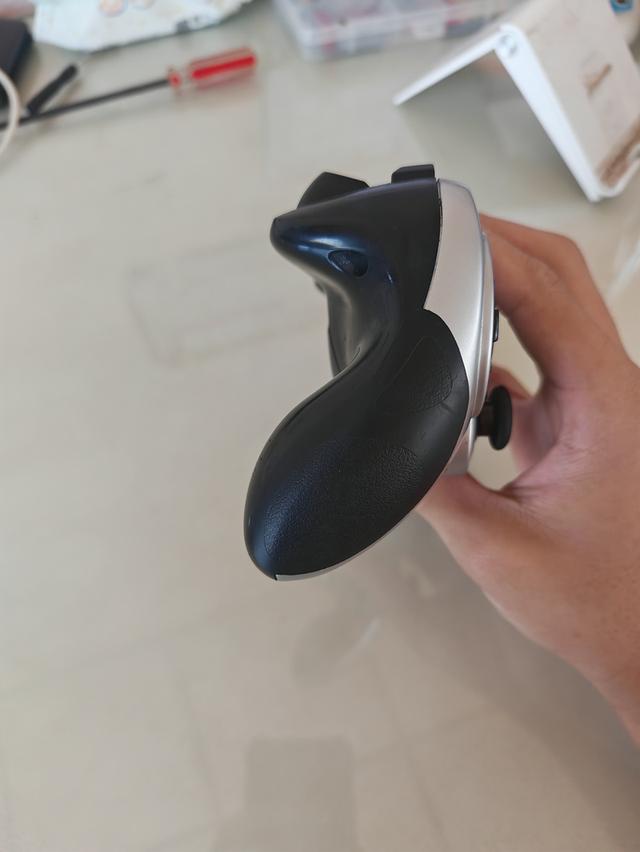 จอย Logitech Gamepad F710 รูปที่ 2