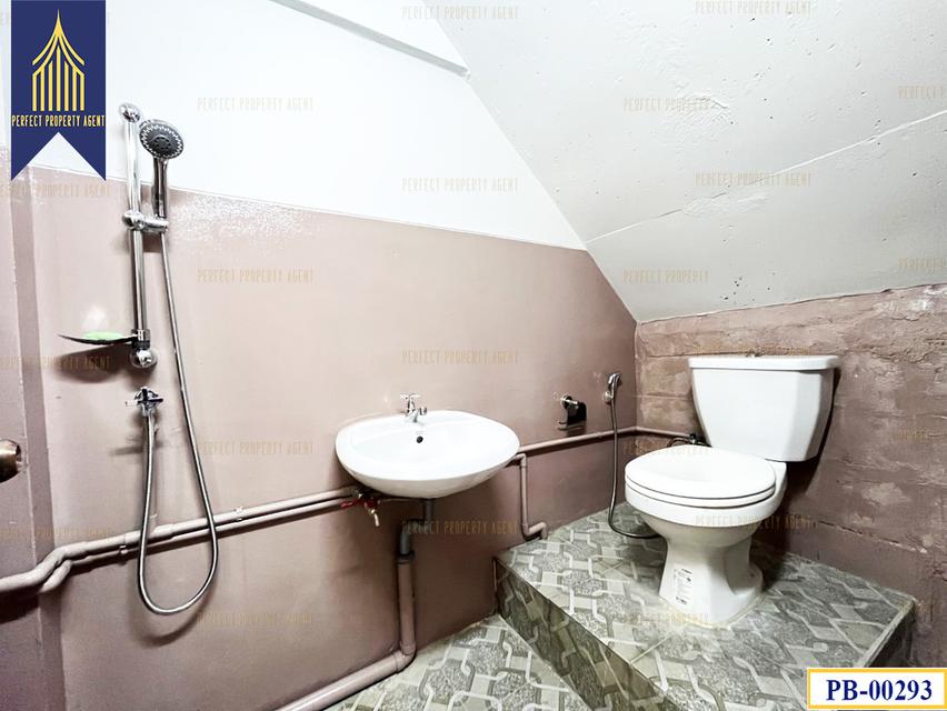 ขายอาคารพาณิชย์ นาคนิวาส สามชั้นครึ่งมีดาดฟ้า 16.5 ตรว. 13