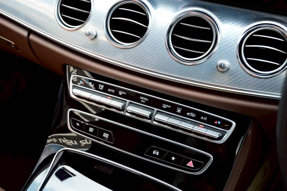 Mecedez Benz E300e PluginHybrid รูปที่ 15