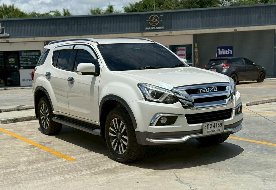 MU-X 1.9 Navi The Onyx ออกรถง่าย ผ่อนสบาย