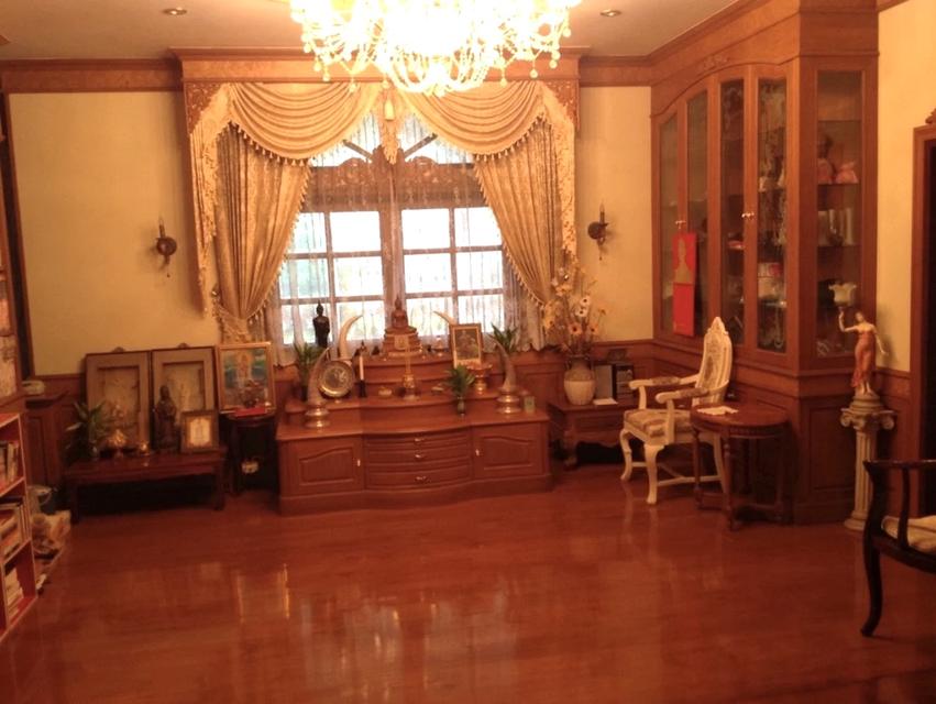 ขายบ้านหรูหลังใหญ่ ตกแต่งภายในอย่างดี บนเนื้อที่ 2-1-58ไร่ บ้านหัวกุญแจ บ้านบึง ชลบุรี โรงรถ สนามหญ้า ต้นไม้สวย พร้อมเข้าอยู่ (ปรับเปลี่ยนตามต้องการ) 15