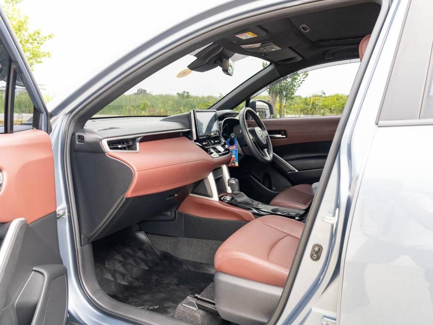 Toyota Cross 1.8Hybrid Premium Safety จดปี 2022 รถใหม่ ใช้น้อยมาก 11