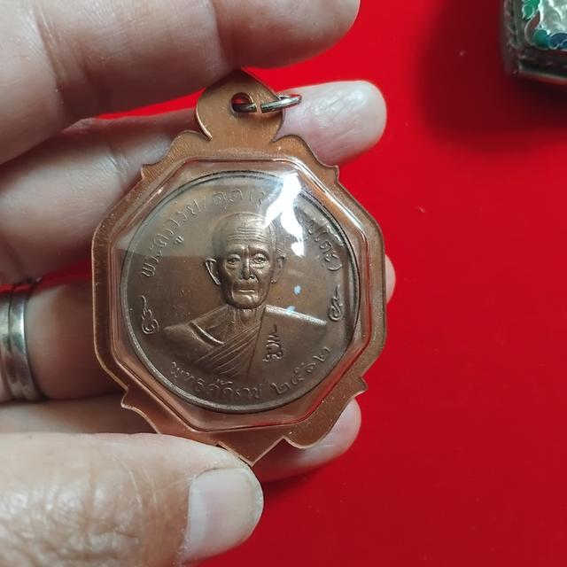 พระบ้านเก็บเก่า พระหล่อปู่โต๊ะเหลี่ยมเก่า