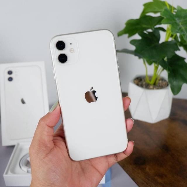 ขาย iPhone 11 เครื่องสีขาว 1