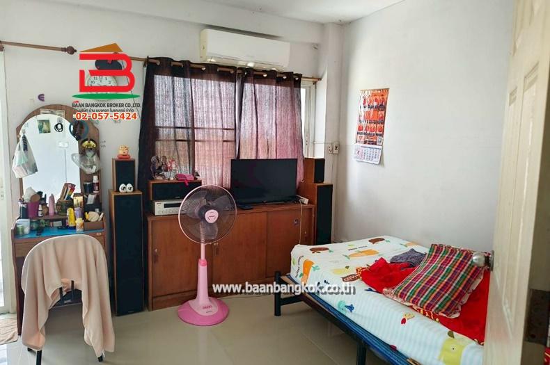 ทาวน์โฮม หมู่บ้าน มโนรมย์ 5 เนื้อที่ 30.6 ตรว. ถนนหทัยราษฎร์ แขวงสามวาตะวันตก เขตคลองสามวา กรุงเทพมหานคร 9