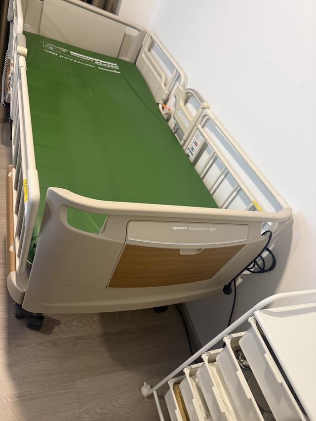 เตียงผู้ป่วยไฟฟ้า paramount rakusho z