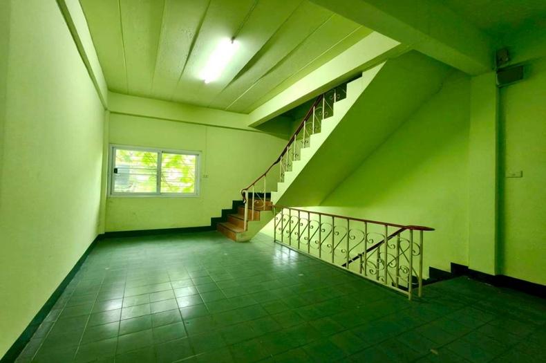 ขาย/เช่า อาคารพาณิชย์ เนื้อที่ 15 ตร.ว. หมู่บ้านขวัญทิพย์ (ซอย 1) (ซอยเพชรเกษม 69), ใกล้เทวาลัยท้าวมหาพรหม ถนนเพชรเกษม แขวงหนองค้างพลู เขตหนองแขม 9