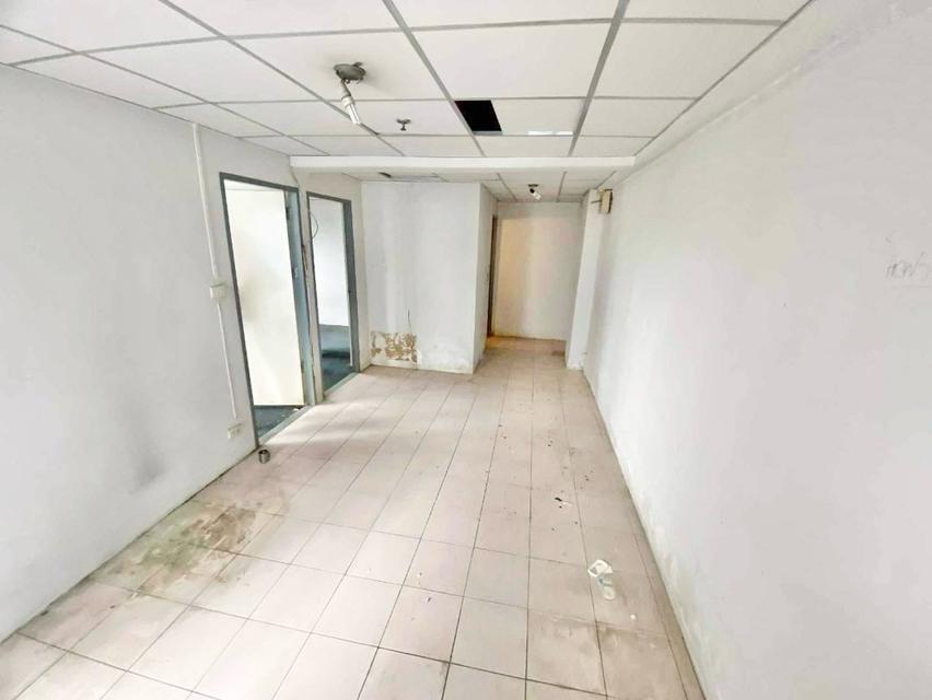 ขาย คอนโด ต่ำกว่าราคาประเมินที่ดิน  สวัสดีกรุงเทพ คอนโดมิเนียม 45 ตรม 2นอน 1น้ำ ใกล้MRTศรีนครินทร์38 4