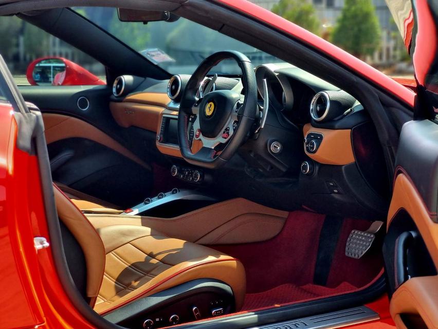 Ferrari California T ปี 2016 ไมล์ 24,xxx km 7