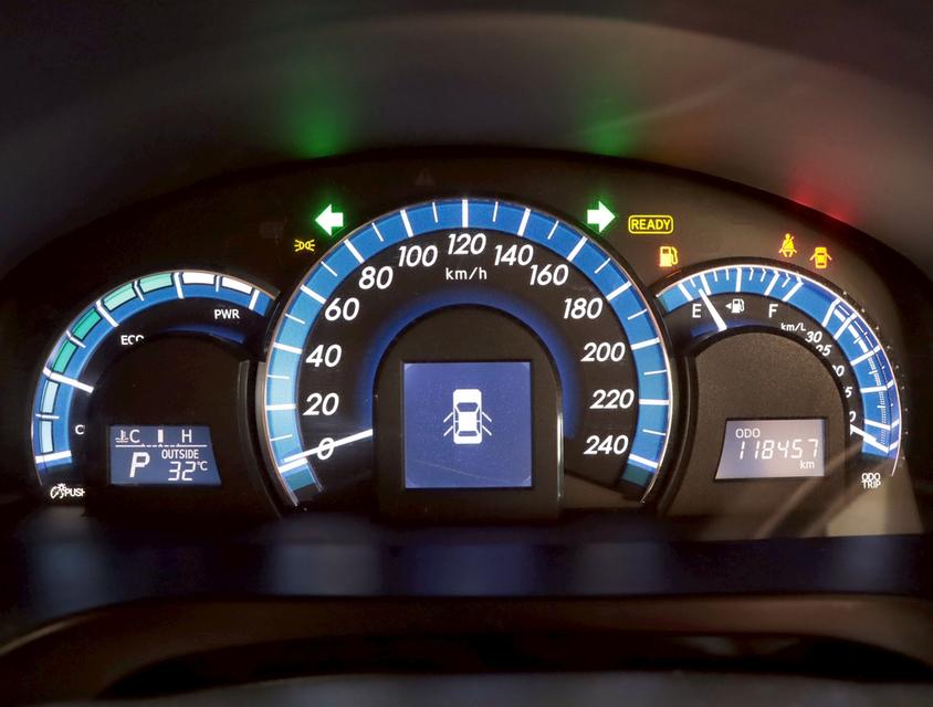 TOYOTA CAMRY 2.5 HYBRID PREMIUM ปี 2013 8
