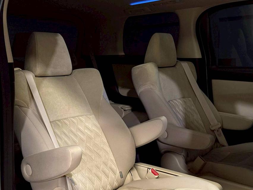 Toyota vellfire 2.5 hybrid X ปี 2021 11