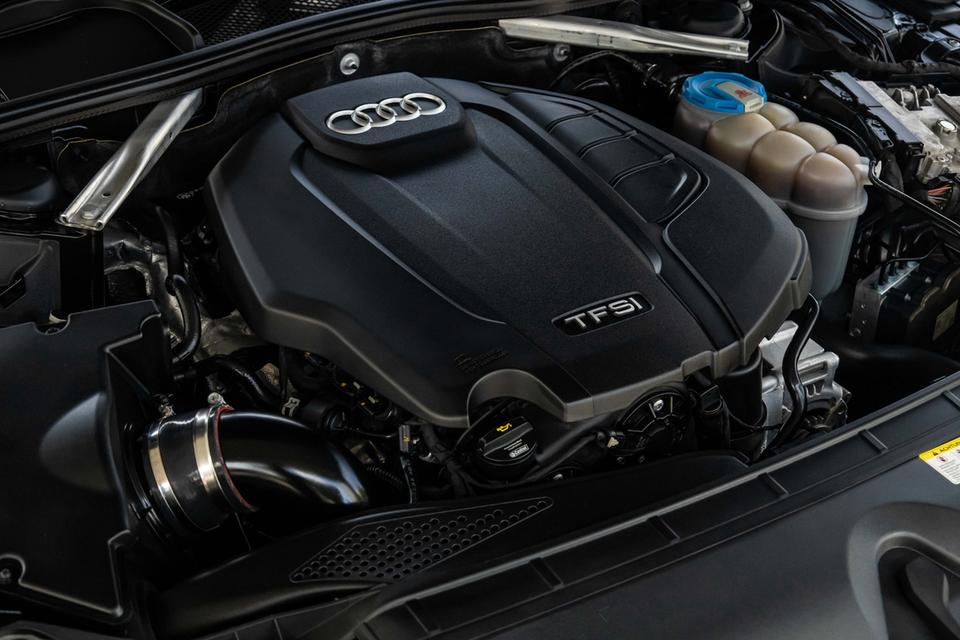 Audi A4 Avant 45 TFSI Quattro S-Line Black Edition 2020 รถเจ้าของเดียว รูปที่ 17