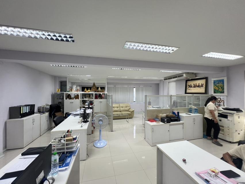 ขาย อาคารสำนักงาน 5 ชั้น ถนนกิ่งแก้ว 40-2 ซอยมิราเคิล ใกล้ถนนใหญ่เพียง 50 ม. ใกล้สนามบินสุวรรณภูมิ เหมาะทำออฟฟิศ หรือ โช 5