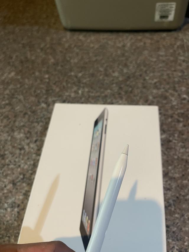 ขายApple Pencil ของแท้ใช้งานดีทุกๆฟังชั่นถูกมากกก