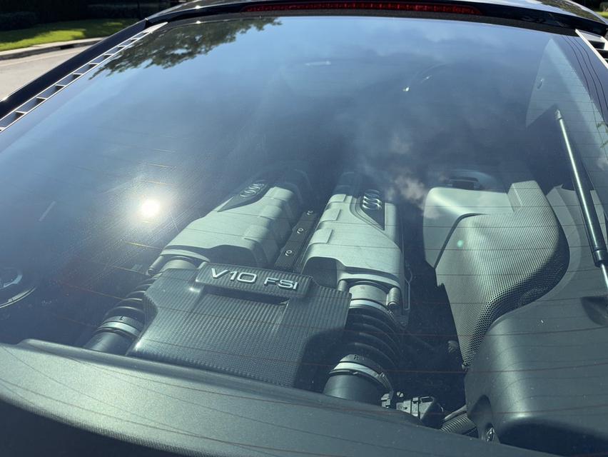 Audi R8 V10 FSI ปี 2011 11
