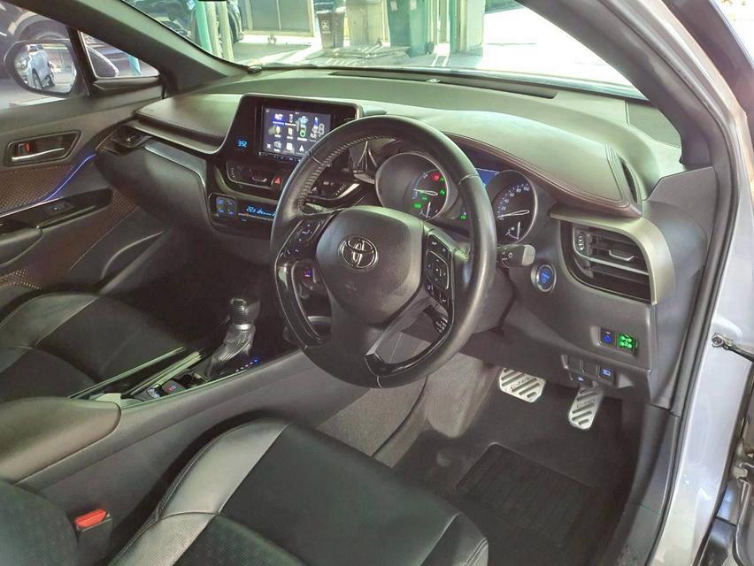 #TOYOTA C-HR 1.8 HYBRID HIGH ปี 2018 สีเทา-ดำ เกียร์ AT #รถมือเดียว #มีประกันภัยชั้น1 #รถเข้าศูนย์ตลอด 🌟 ราคา 449,000 บาท 🌟 เครดิตดีฟรีดา รูปที่ 8