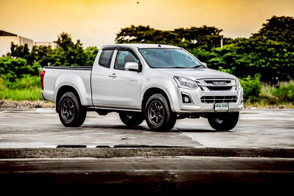 ISUZU D-MAX Hi-lander Cab 1.9 Ddi L ปี 2017 สีเทา 4