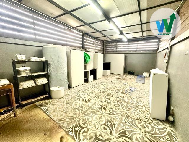 ขายอาคารพาณิชย์ 1 คูหา 3ชั้นครึ่ง นื้อที่  30 ตารางวา 5