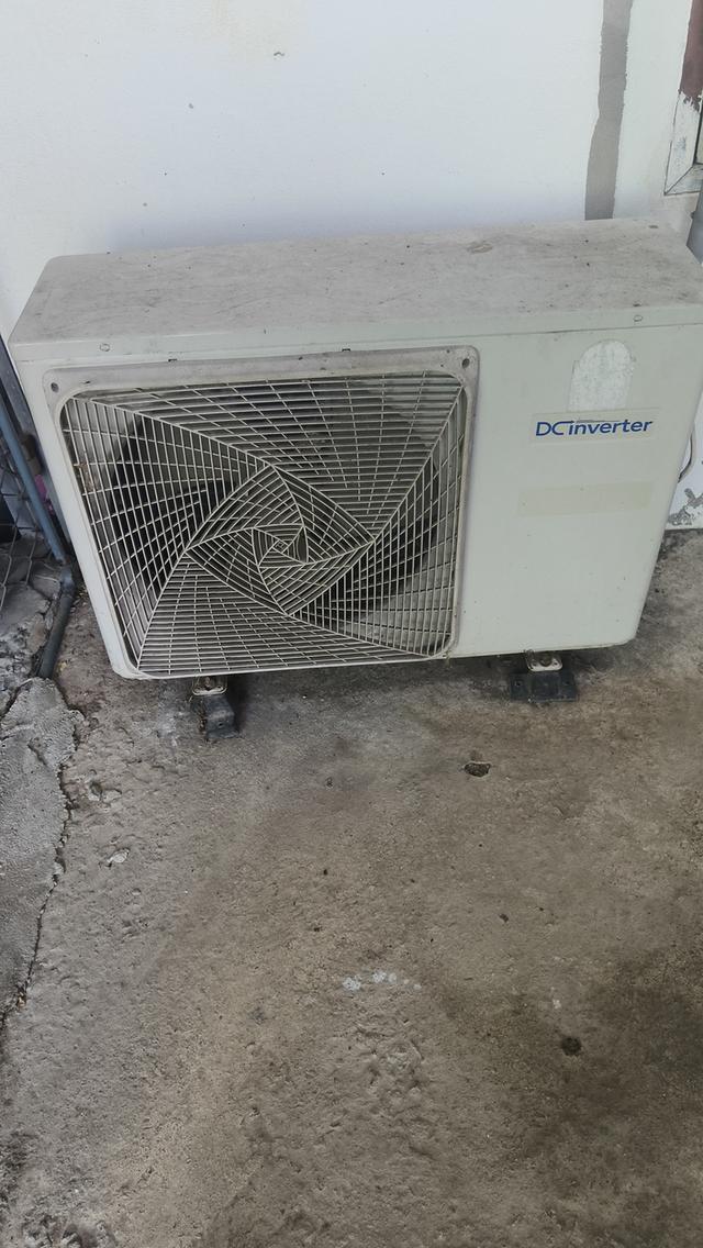 ต้องการจะขายแอร์ยี่ห้อซิงเกอร์ 12,000 btu inverter พัดลมหรือว่าบอร์ดเสียมาถอดเองขายถูก 1,500 บาทครับ