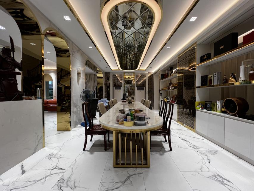 ให้เช่าบ้านหรู พร้อมสระว่ายน้ำในบ้าน Q House Avenue ราชพฤกษ์ - พระราม 5 6