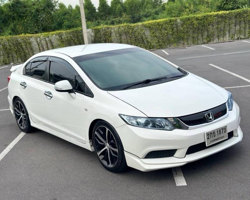 Honda Civic FB 1.8 E เกียร์ Auto สีขาว ปี2013 รหัส QT1873 3