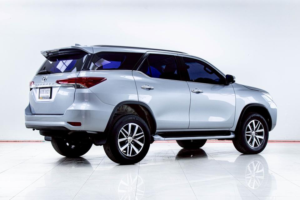 ✨ TOYOTA FORTUNER 2.4 V AT ปี 2017 ตัวท็อป V โฉมใหม่ รูปย่อยที่ 4