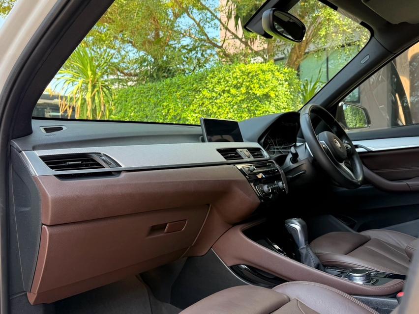 2019 BMW X1 20D MSPORT รถมือเดียวออกป้ายแดง รถวิ่งน้อย เข้าศูนย์ตามระยะ รถไม่เคยมีอุบัติเหตุครับ รูปที่ 11