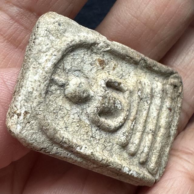 พระสมเด็จ พิมพ์ใหญ่ เนื้อดี 5