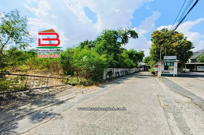 ที่ดินเปล่า เนื้อที่ 7-2-67 ไร่ ซอยประชาชื่น 4 แยก 1-4, ใกล้สถานีขนส่งสายเหนือ ถนนวิภาวดี แขวงบางซื่อ เขตบางซื่อ 4