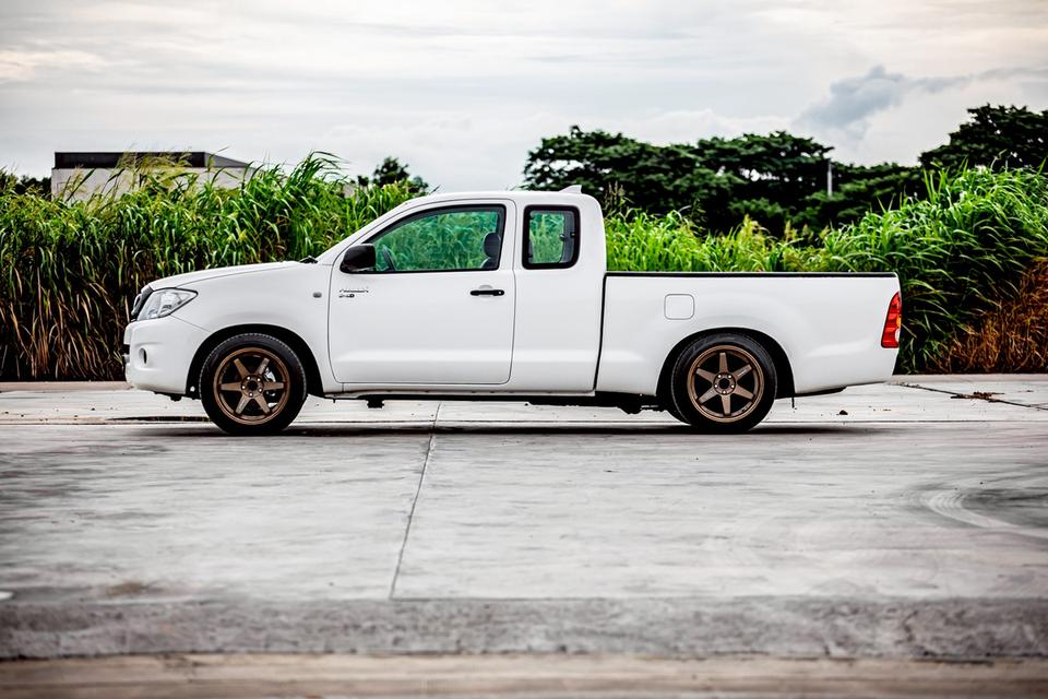 Toyota Vigo Cab 2.5J ดีเซล เกียร์ธรรมดา ปี 2010 สีขาว  9