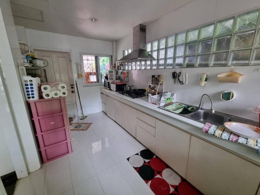 ขายบ้านเดี่ยวหมู่บ้านทองสถิตย์เรียบด่วนรามอินทรา แขวงจระเข้บัวเขตลาดพร้าว กทม. พื้นที่127 ตรว. 4