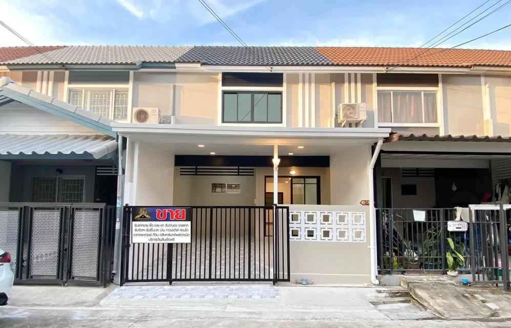 รูป ทาวน์เฮ้าส์ 2 ชั้น #หมู่บ้านพฤกษา45 ถนนวัดลาดปลาดุก มีรปภ ลงรถประจำทางสามารถเดินเข้าบ้านได้