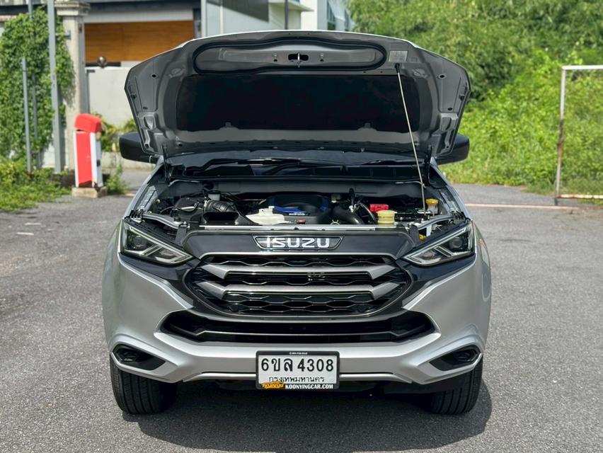 ISUZU MUX Wagon 4dr Active 7st Auto 6sp RWD 1.9DCT Y2021. สีเทา ออโต้  6