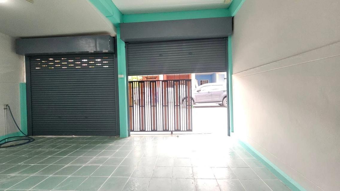 บ้านทาวเฮ้าส์ 2ห้องนอน 1ห้องน้ำ หมู่บ้านบัวคลี่10 อ.อุทัย 10