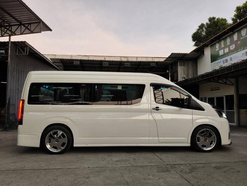 Toyota Commuter ขายด่วน 8