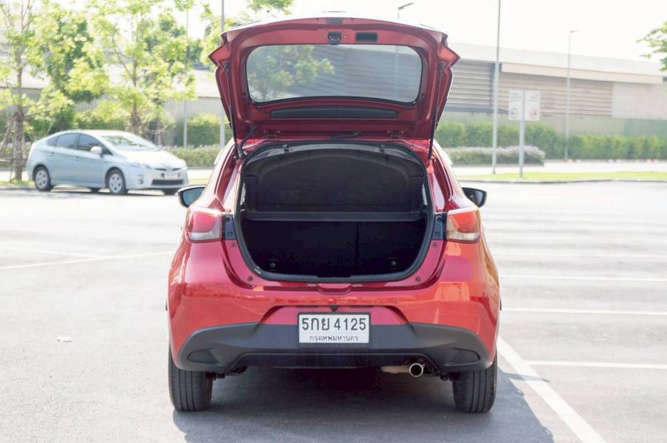Mazda2 1.3 High Connect 5 ประตู สีแดง ปี 2017 7