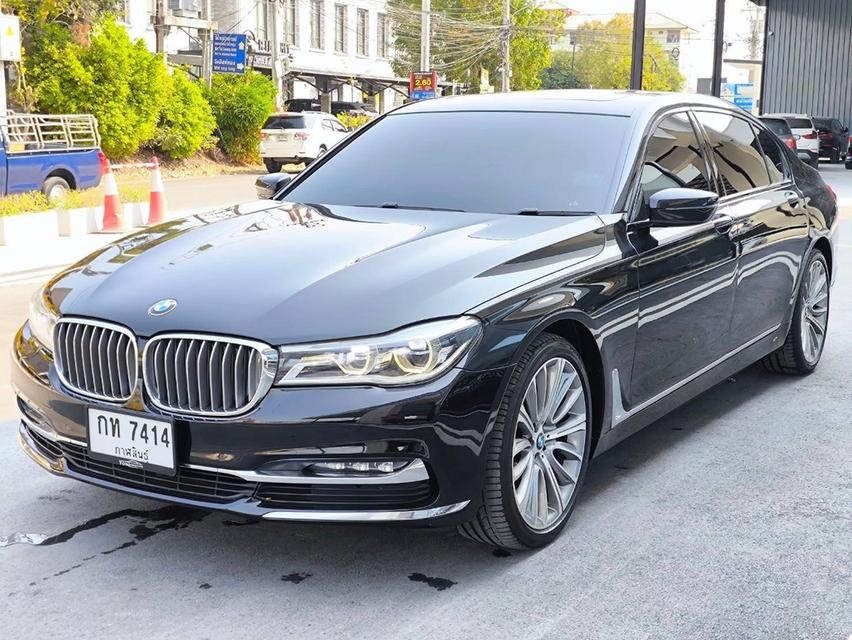 รหัสรถ KPV7414 2017 BMW 740li Limousine สีดำ