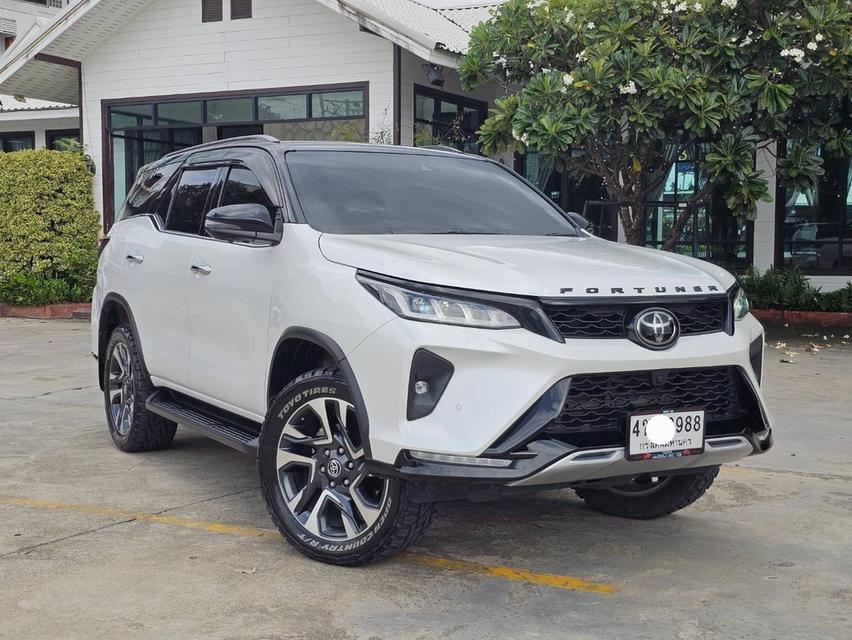 เข้าใหม่#Toyota #Fortuner 2.8 Legender 4WD Black Top ปี 2023 จด 24 รูปที่ 3