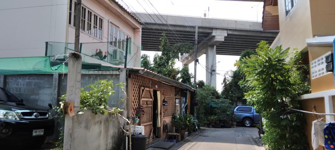 Sale Land for House deep soi but near Express way and BTS On Nut Sukhumvit 54 old wooden House on sale Sukhuvmit 50-56 BTS On-Nut 1