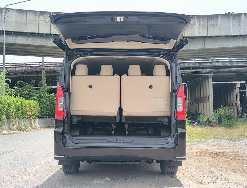 รหัสรถ PAT4907 Toyota Majesty 2.8 Grande ปี 2020 สีดำ