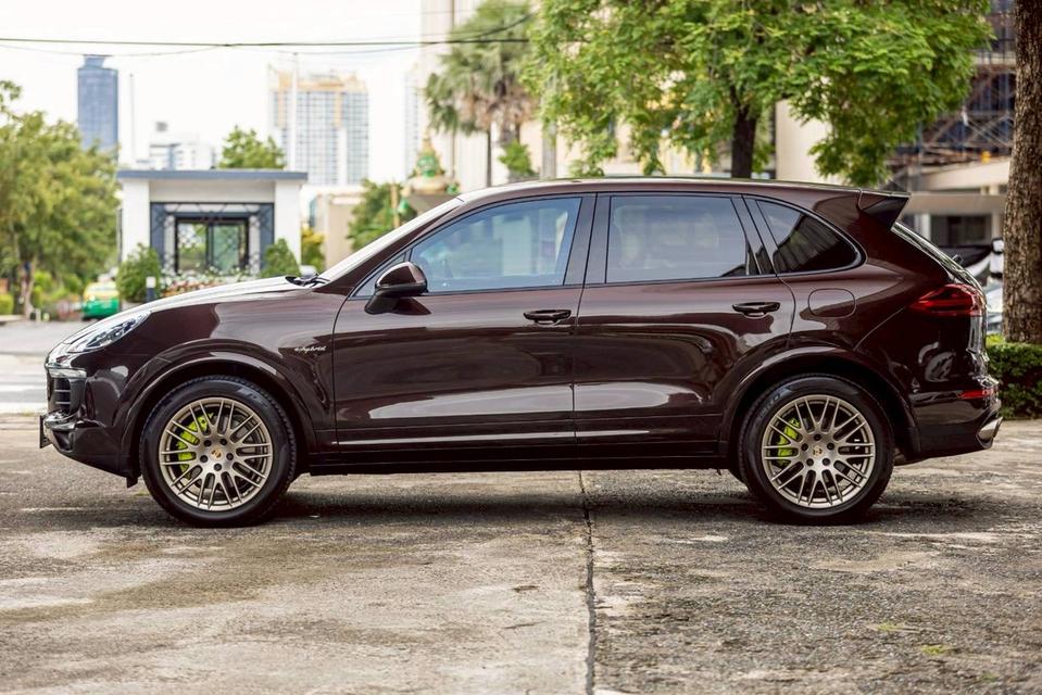 รหัสรถ PR1277 Porsche Cayenne S E-Hybrid Platinium Edition Package (2017) 8