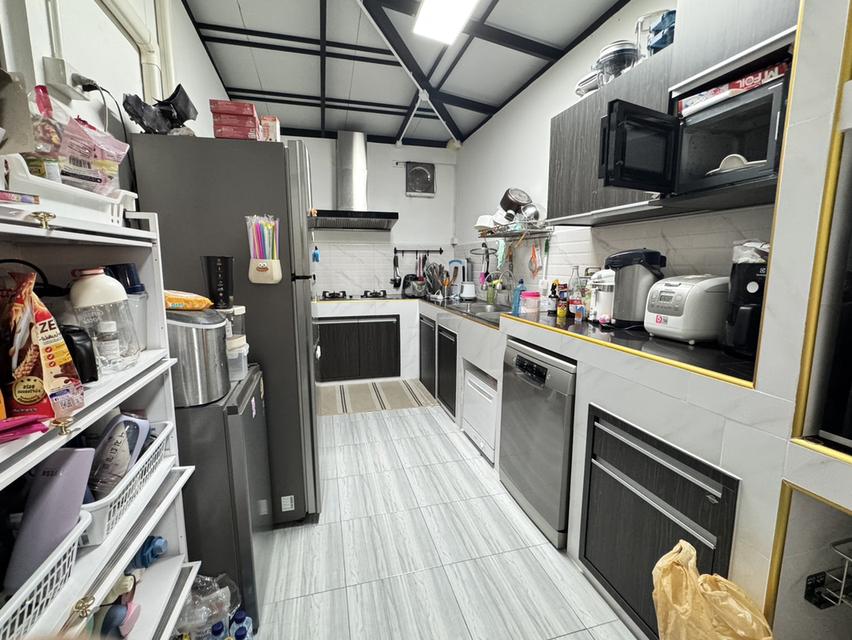 ขายด่วนทาวโอมหลังใหญ่ มบ.ไอดีไซน์ 13