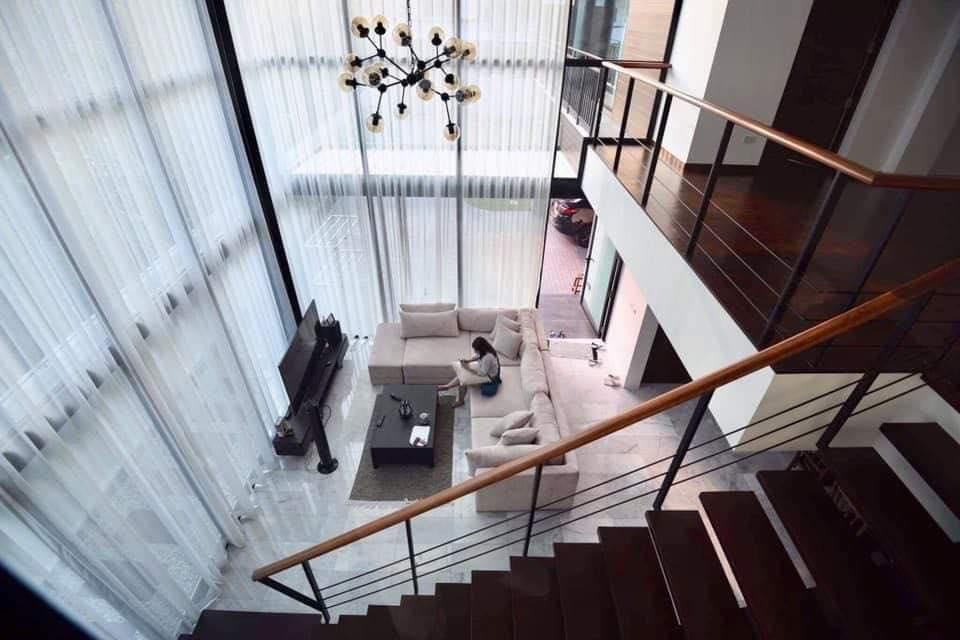 🏡 ให้เช่า บ้านเดี่ยวสไตล์โมเดิร์น พร้อมอยู่ ย่านรัชดา 18 4 ห้องนอน ตกแต่งครบทั้งหลัง มีห้องแม่บ้าน 2