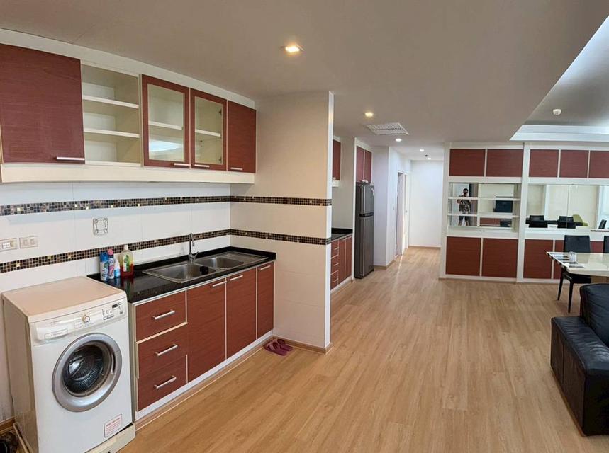 Noble Reflex Phaholyothin 6