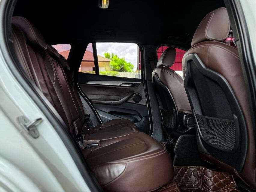 รหัสรถ WRT6321 2017 BMW X1 M sport F48 S-Drive18d 2.0 ดีเซล 10