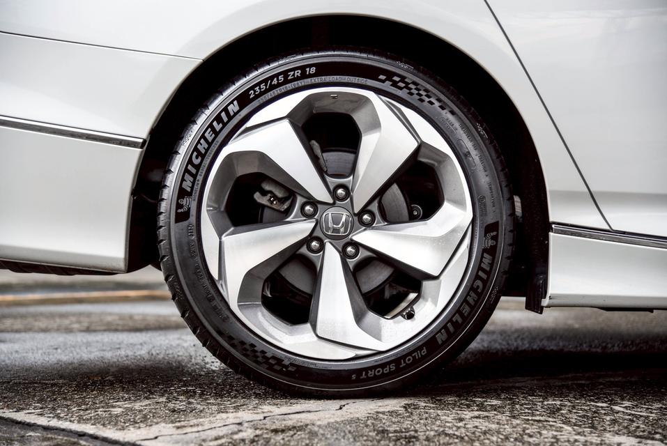 รหัสรถ CBL9478 Honda Accord 2.0 Hybrid TECH AT 2020